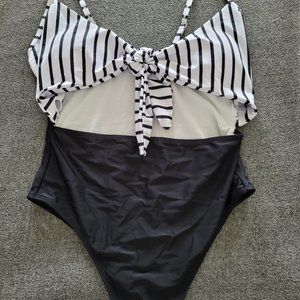 Shein black and white cutout one piece swimsuit NWOT